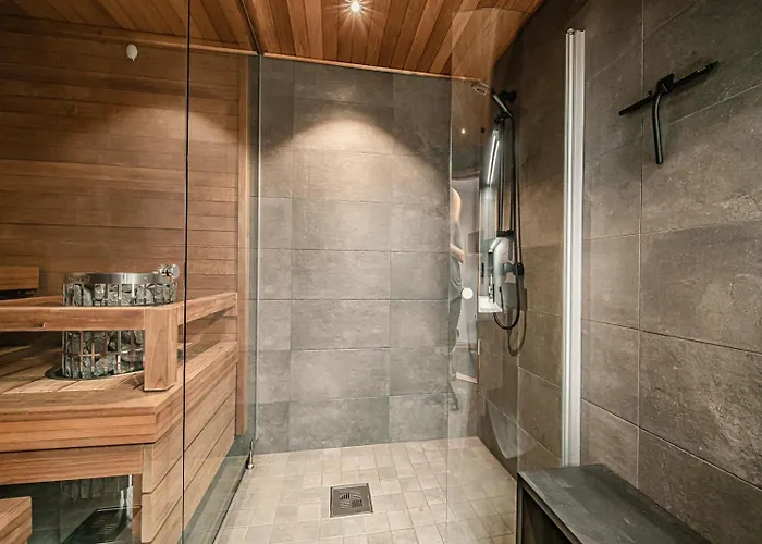 C8 Center Incl 2 Passes By Aavalevi *