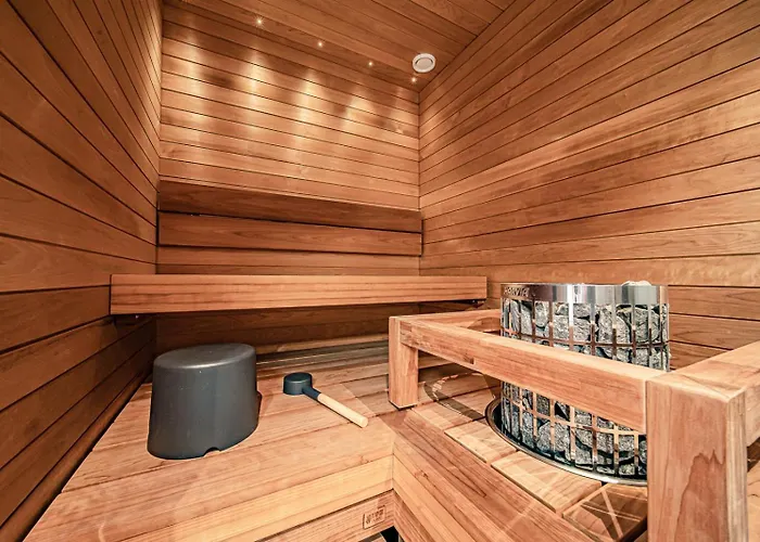 C8 Center Incl 2 Passes By Aavalevi *